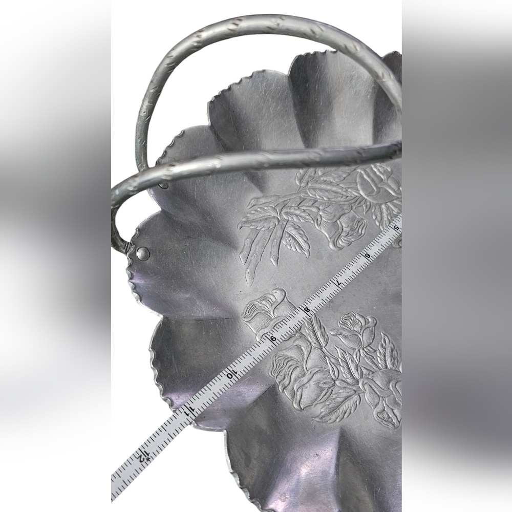 Farber and Shlevin - Vintage 1950's Hand Wrought Cast Aluminum Roses Basket​ - Picture 10 of 10